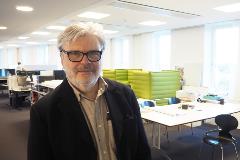 Arkkitehti Lennart Jonasson on suunnitellut Fleminghallenin ja sen näyttävän julkisivun. Hän toteaa, että Panostus rakennusten ulkonäköön heijastaa myös arvostusta rakennusta käyttäviä ihmisiä kohtaan. 