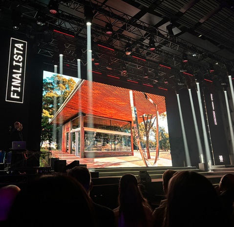Facade of a café in Brno – COR-TEN® gave the building a strong visual identity.
