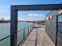 Pontoon 