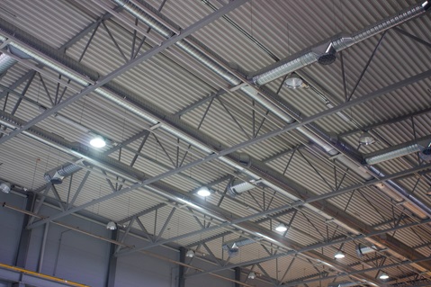 Load bearing profiles for hall buildings