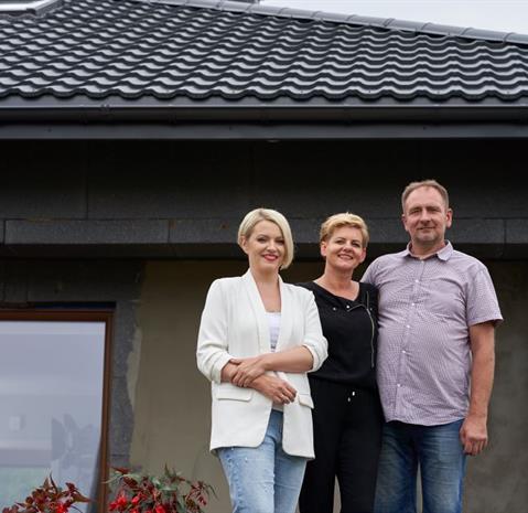 Dorota Szelągowska wraz z laureatami konkursu Moja Finnera