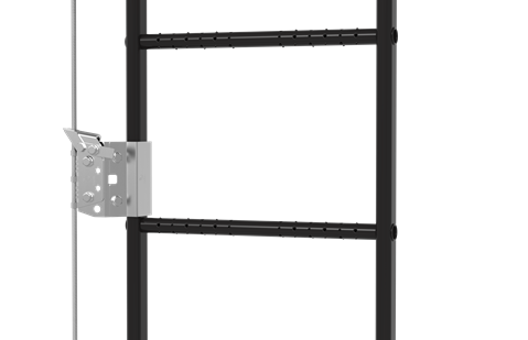 SafeLine-wire-system-fastener-on-wall-ladder