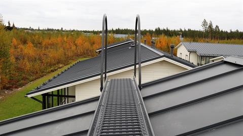 Roof-Walkway-Autumn-landscape2